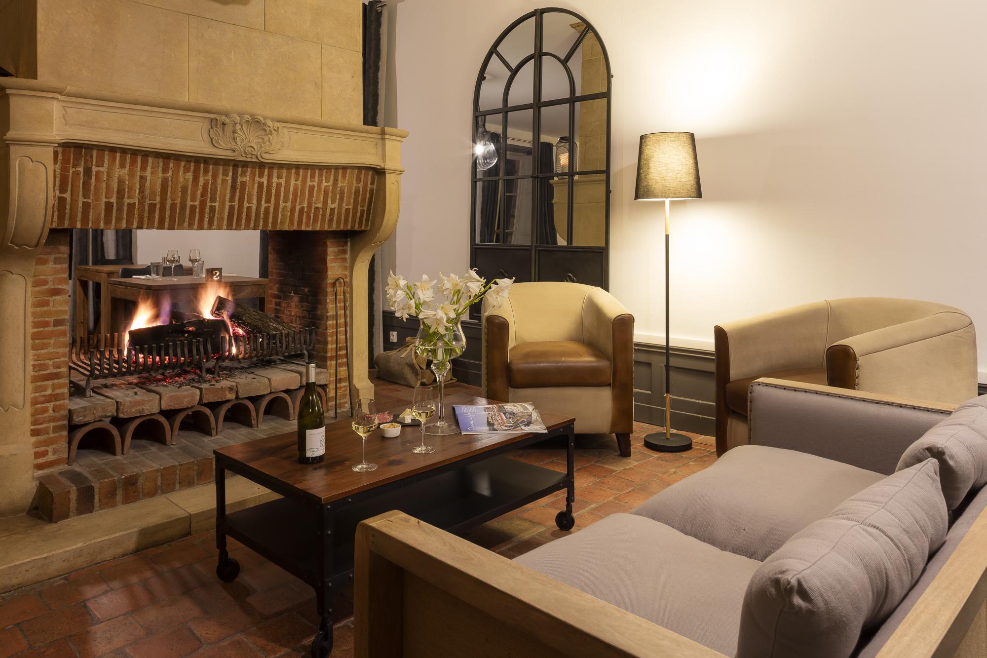 Contact Hotels Le Savigny & Spa Blacé Esterno foto