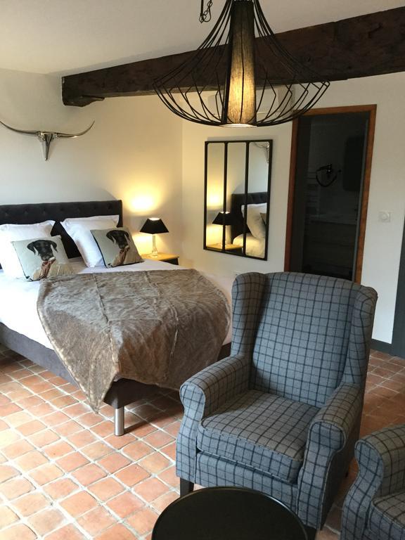 Contact Hotels Le Savigny & Spa Blacé Esterno foto