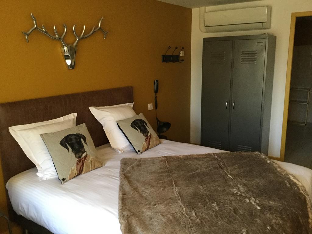 Contact Hotels Le Savigny & Spa Blacé Esterno foto