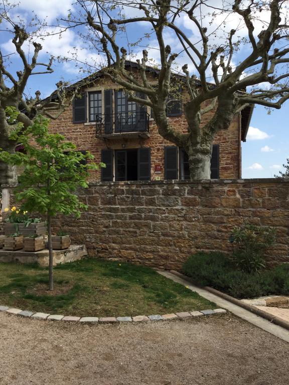 Contact Hotels Le Savigny & Spa Blacé Esterno foto