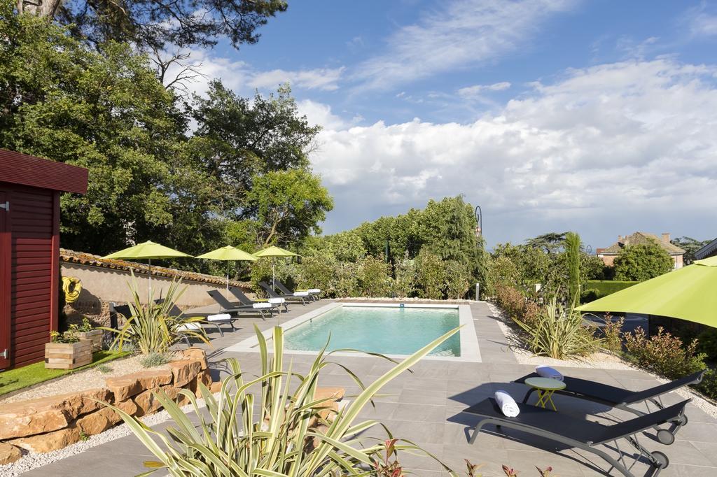 Contact Hotels Le Savigny & Spa Blacé Esterno foto