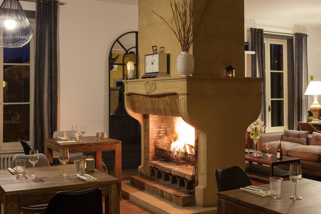 Contact Hotels Le Savigny & Spa Blacé Esterno foto